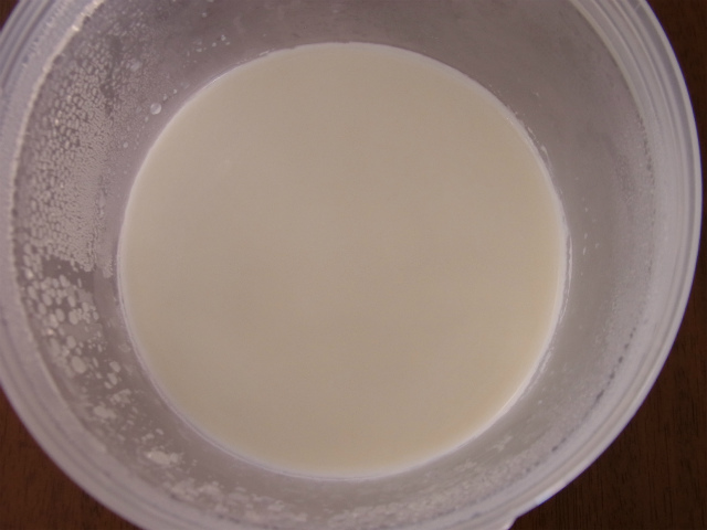 牛乳別で作ったヨーグルト